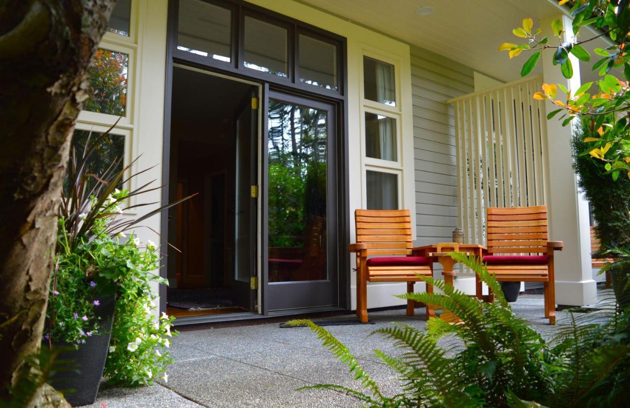 Woodstone Manor Inc. Hotel Sturdies Bay Екстериор снимка