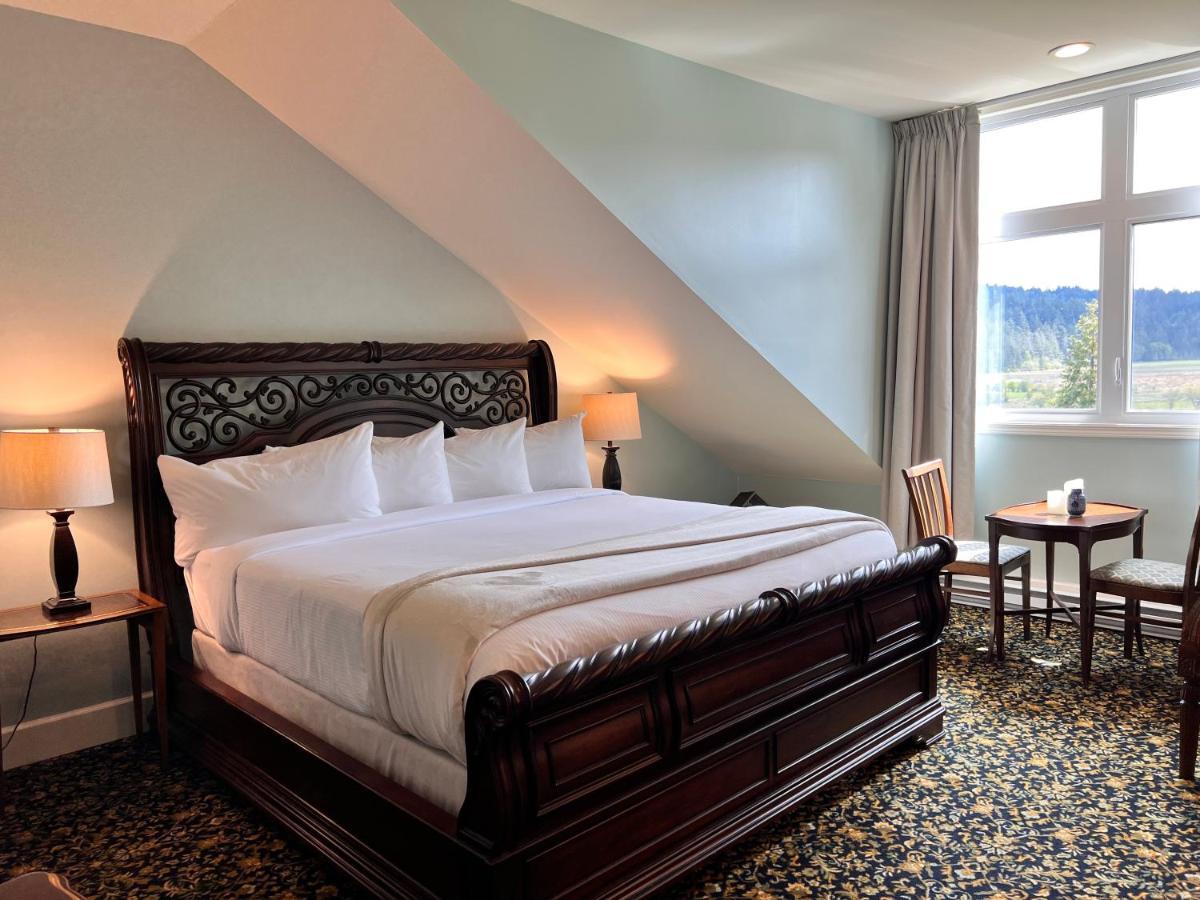 Woodstone Manor Inc. Hotel Sturdies Bay Екстериор снимка
