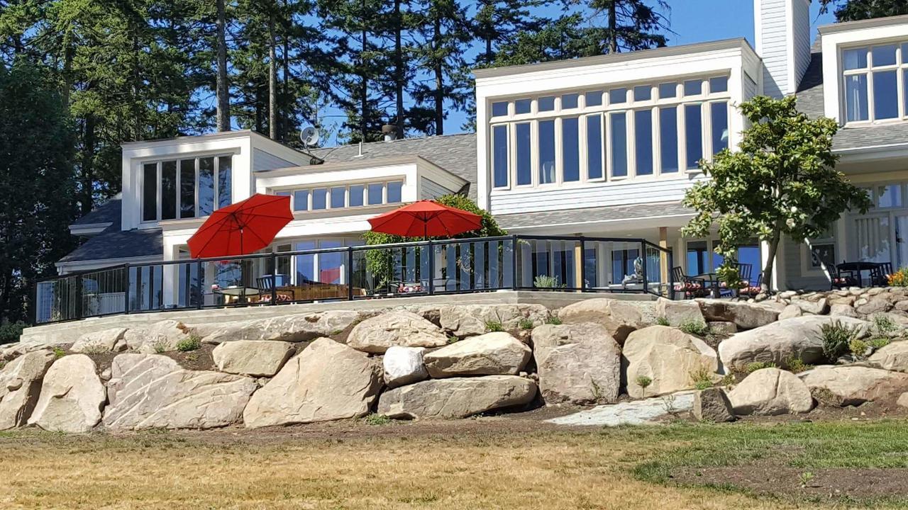 Woodstone Manor Inc. Hotel Sturdies Bay Екстериор снимка