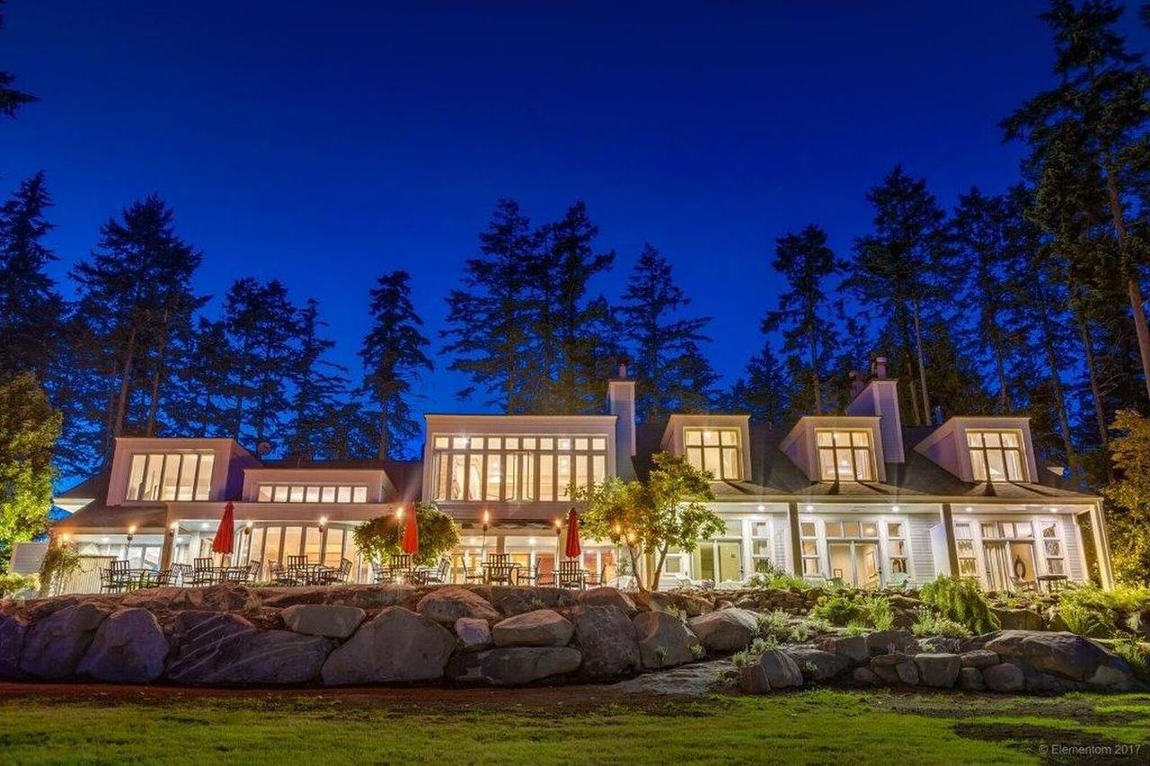 Woodstone Manor Inc. Hotel Sturdies Bay Екстериор снимка