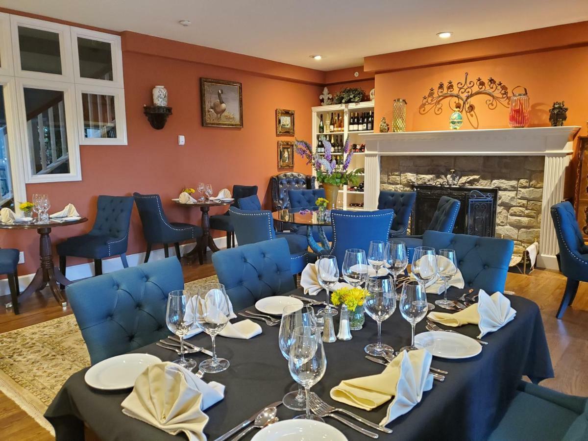 Woodstone Manor Inc. Hotel Sturdies Bay Екстериор снимка