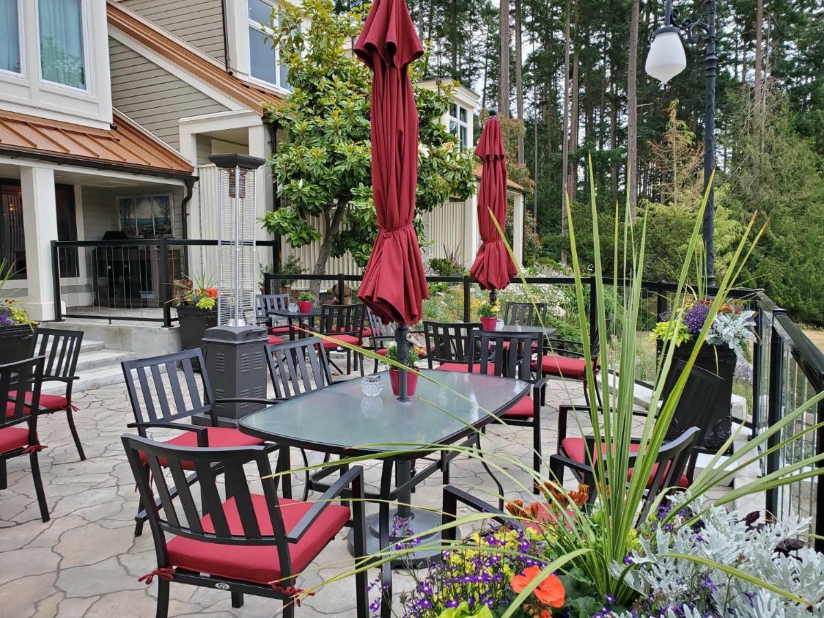 Woodstone Manor Inc. Hotel Sturdies Bay Екстериор снимка